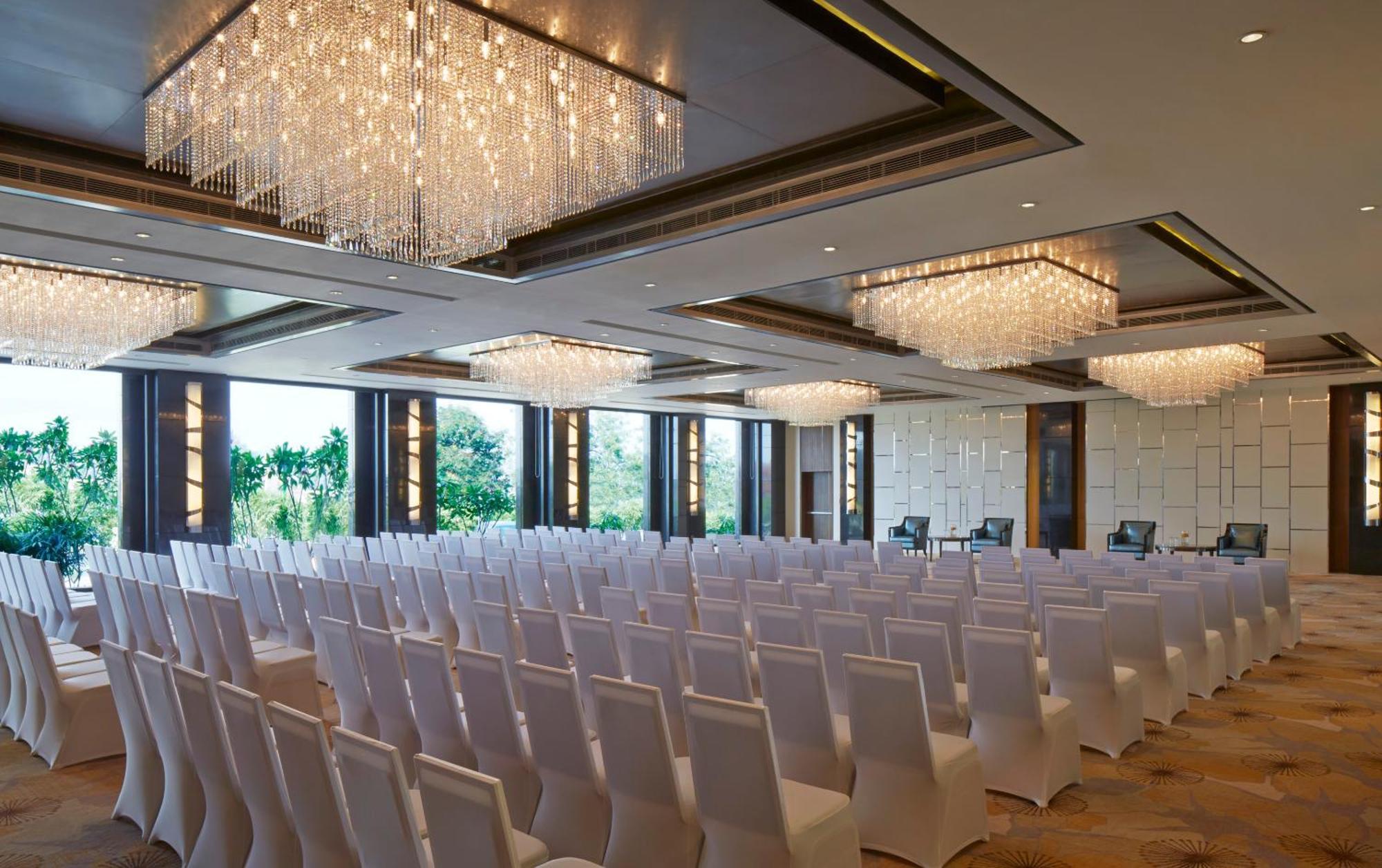Courtyard By Marriott Bilaspur Экстерьер фото