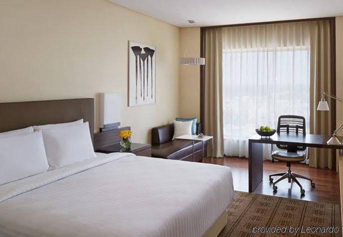 Courtyard By Marriott Bilaspur Экстерьер фото