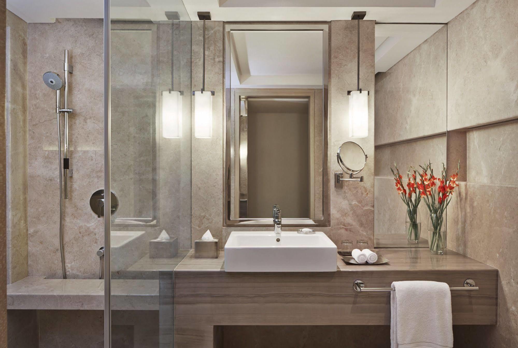 Courtyard By Marriott Bilaspur Экстерьер фото