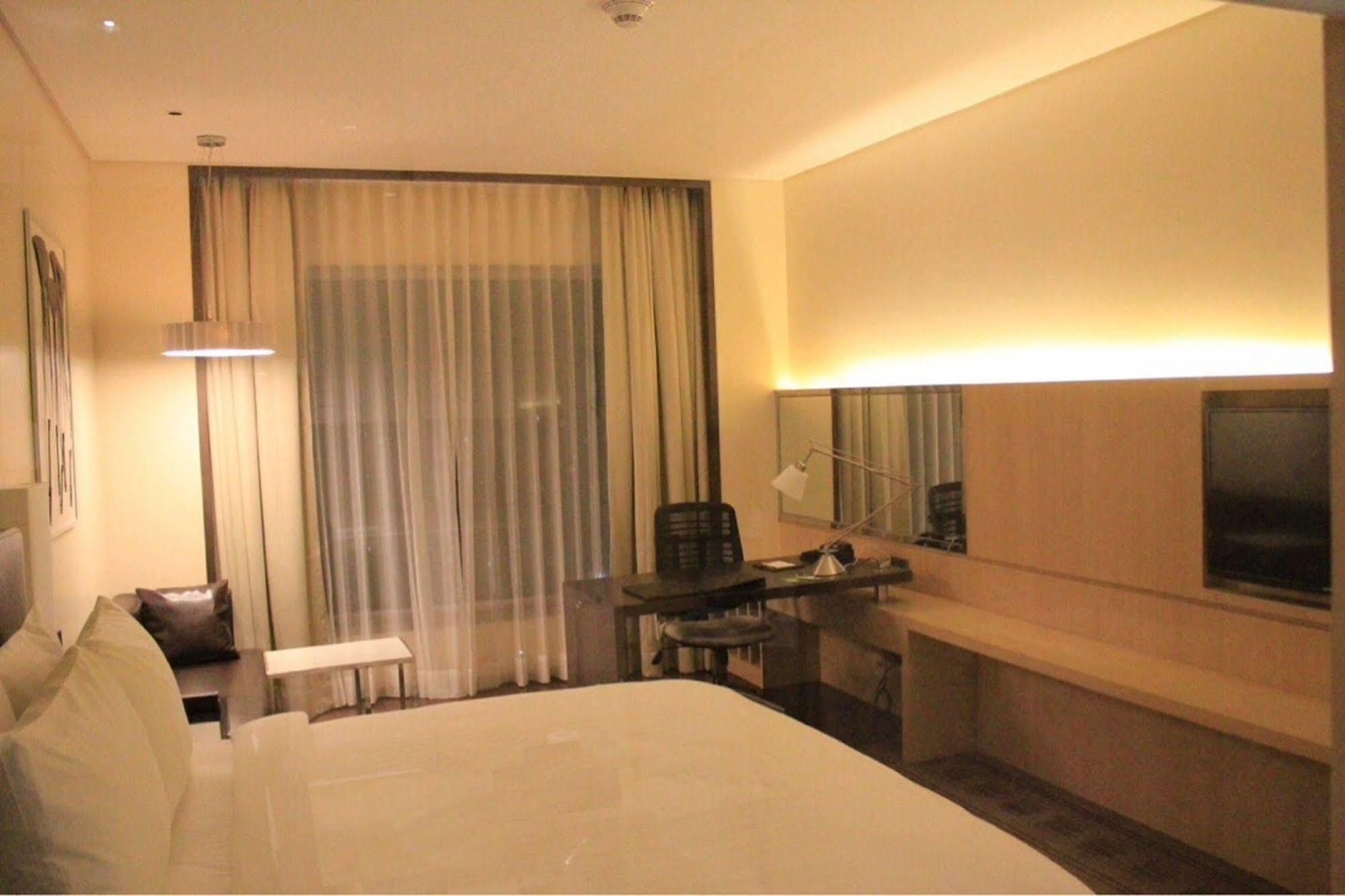 Courtyard By Marriott Bilaspur Экстерьер фото
