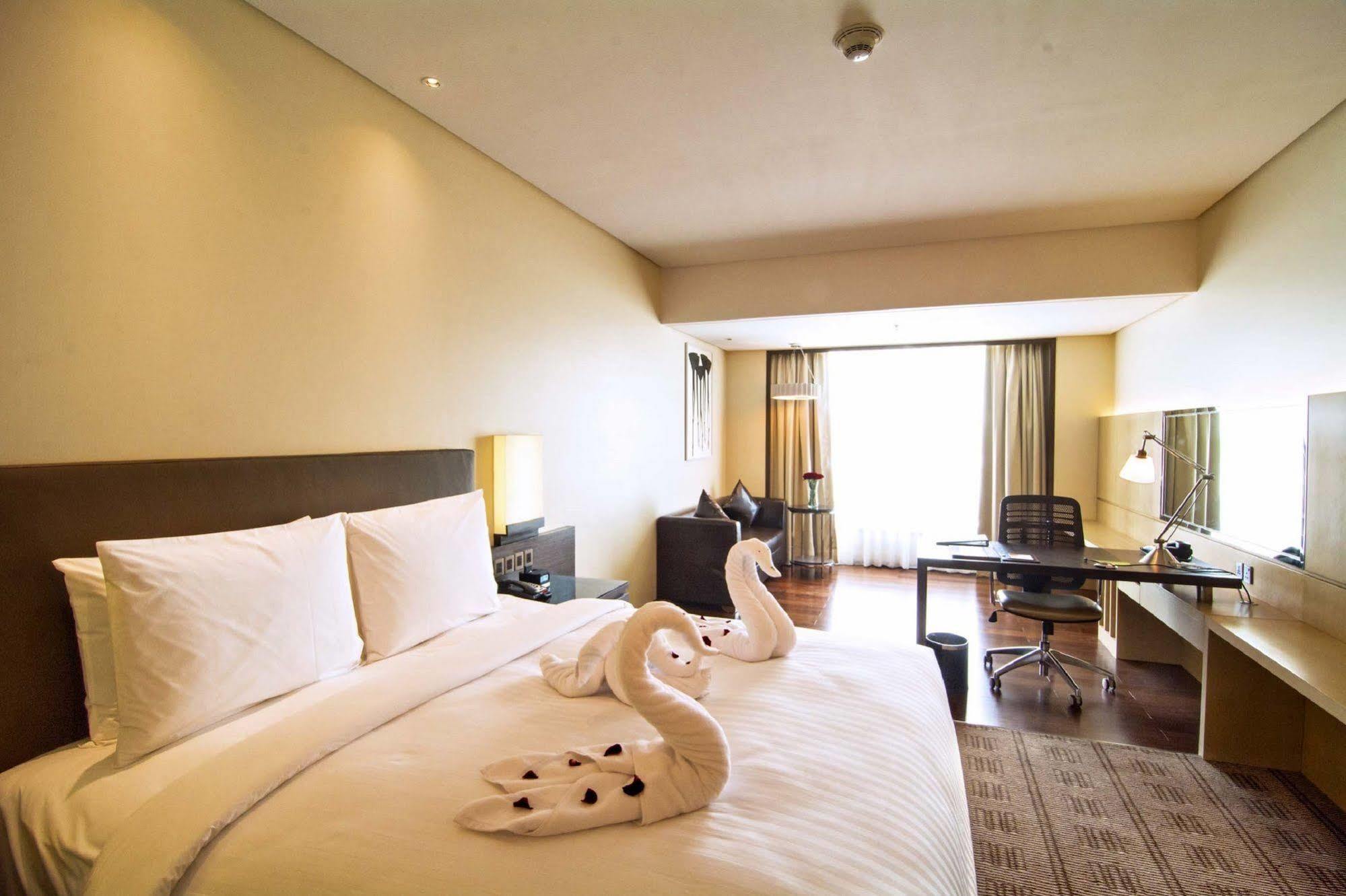 Courtyard By Marriott Bilaspur Экстерьер фото