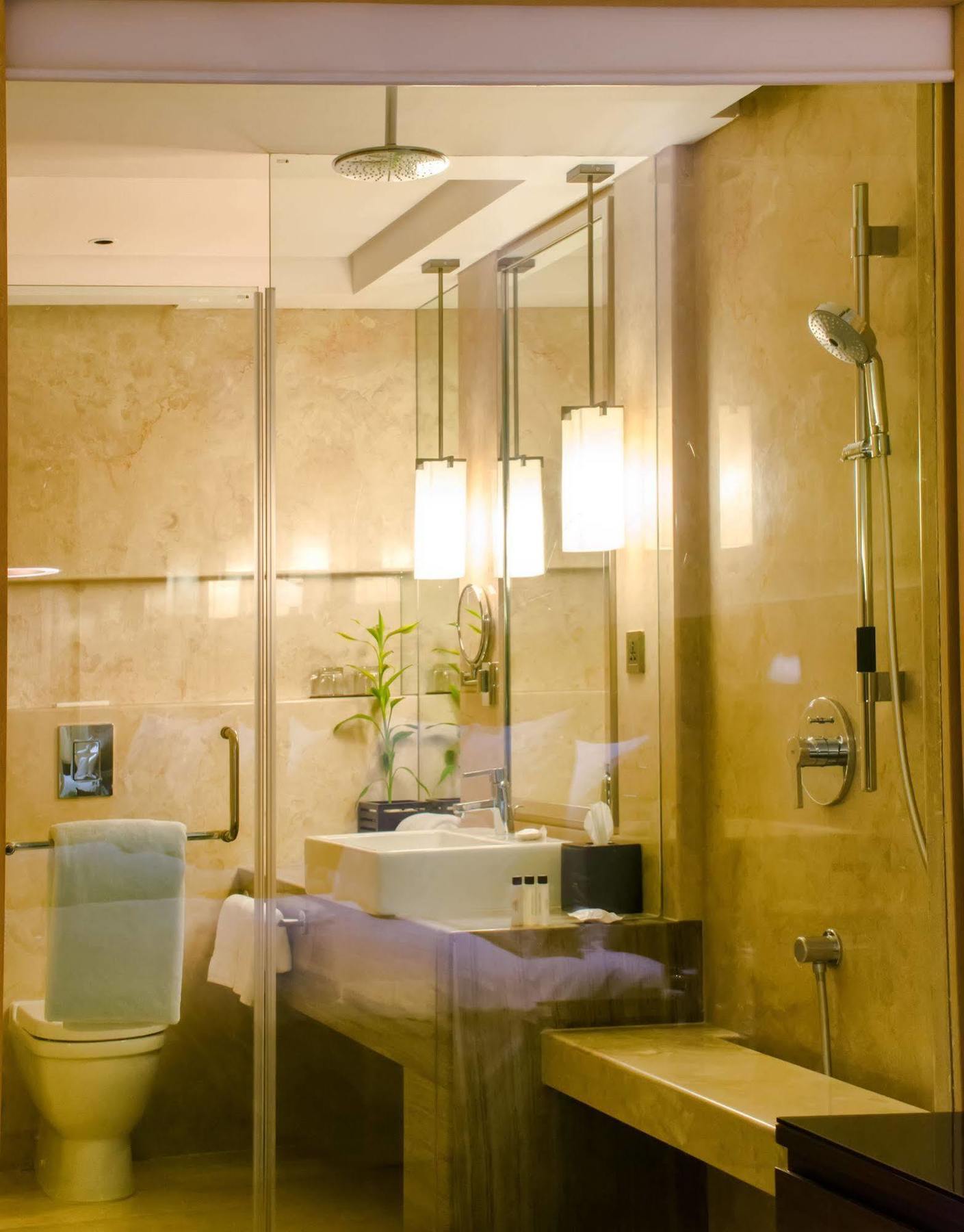 Courtyard By Marriott Bilaspur Экстерьер фото